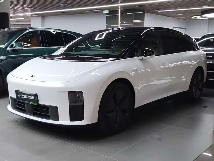 LiXiang i8, 2025 — купить в Воронеже под ключ