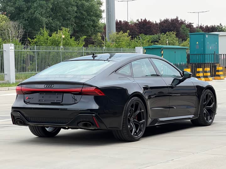 Audi RS 7, 2025 — фото 6 из 9