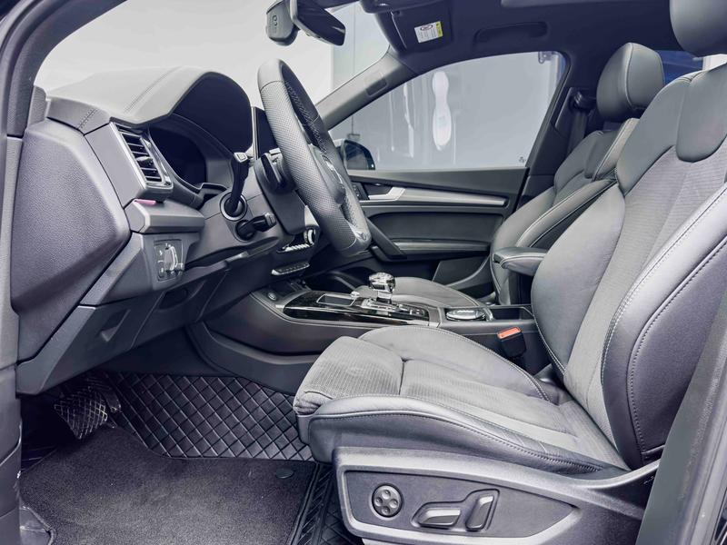 Audi Q5L Sportback, 2022 — фото 10 из 12