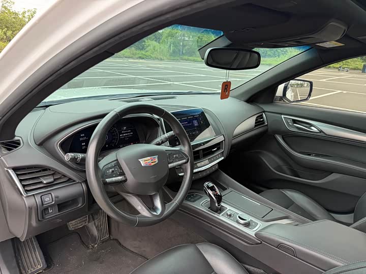 Cadillac CT5, 2023 — фото 6 из 9