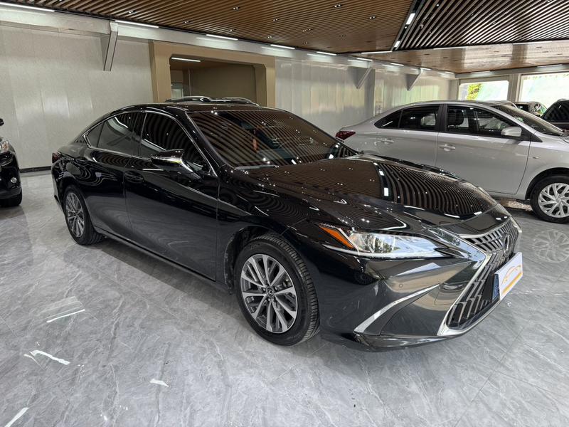 Lexus ES, 2024 — фото 3 из 12