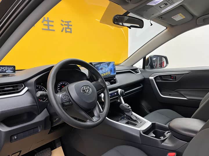 Toyota Wildlander, 2023 — фото 3 из 9