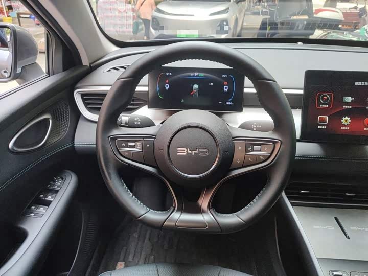 BYD Seal 05 DM-i Hybrid, 2026 — фото 6 из 9
