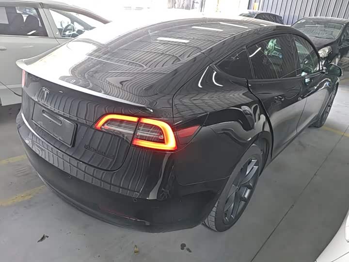 Tesla Model 3, 2022 — фото 7 из 9