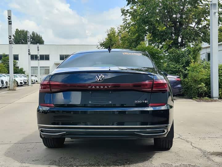 Volkswagen Passat, 2023 — фото 6 из 9