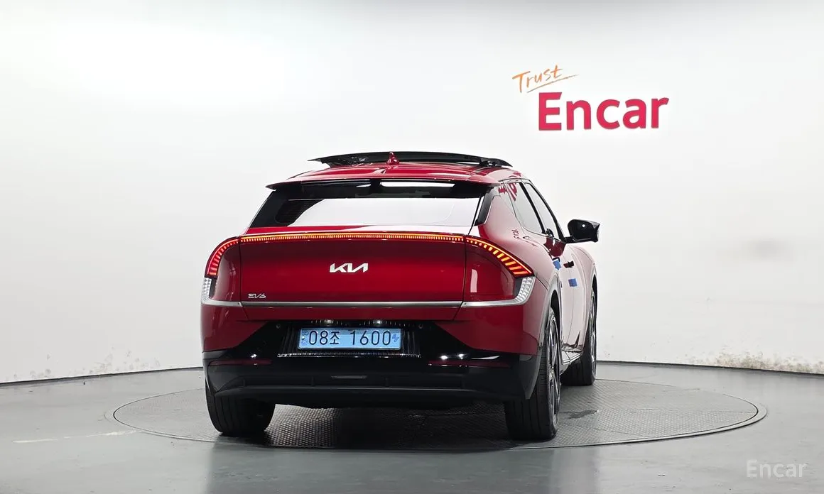 Kia EV6, 2023 — фото 4 из 12