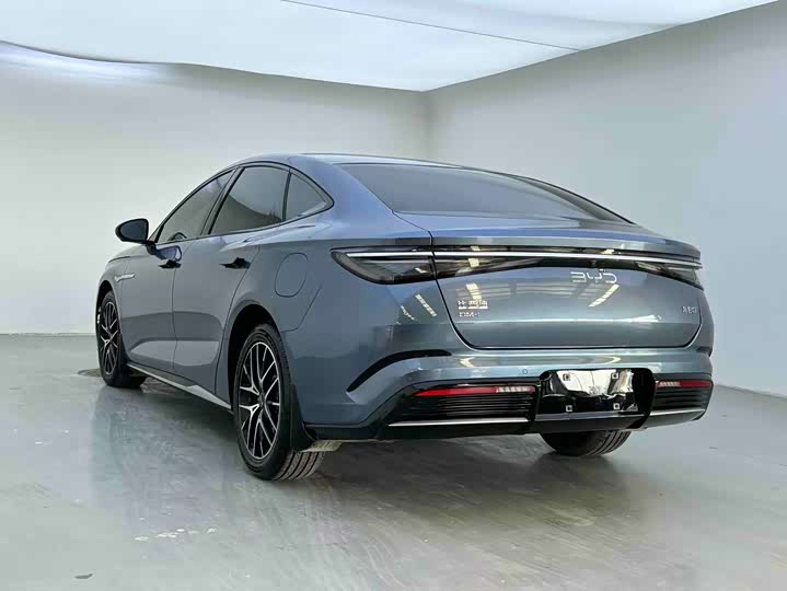 BYD Seal 07 DM-i Hybrid, 2025 — фото 8 из 9