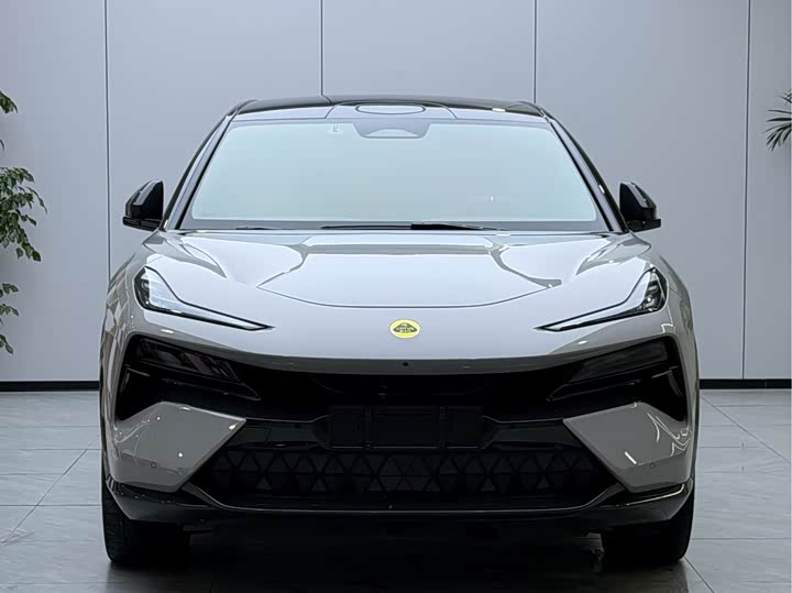 Lotus Eletre, 2023 — фото 2 из 9