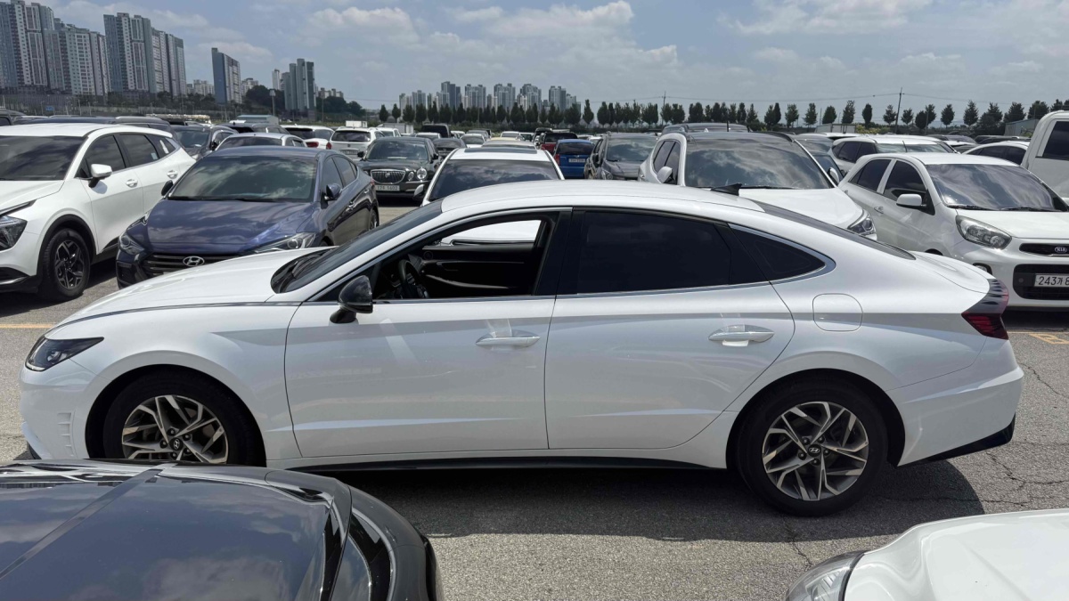 Hyundai Sonata, 2022 — фото 7 из 9