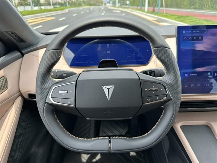 Changan Deepal SL03, 2023 — фото 3 из 9