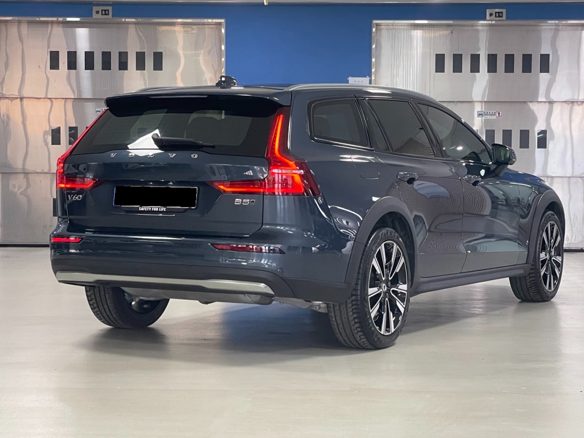 Volvo V60, 2024 — фото 2 из 12