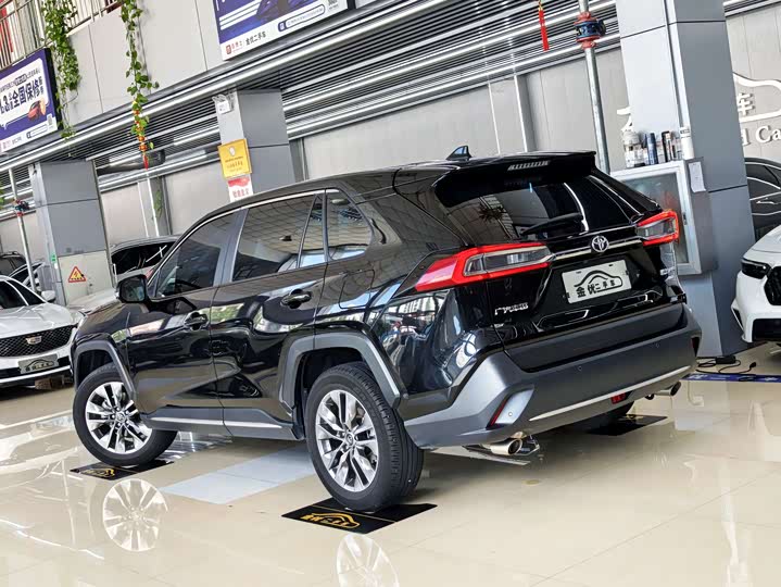 Toyota Wildlander, 2022 — фото 3 из 9