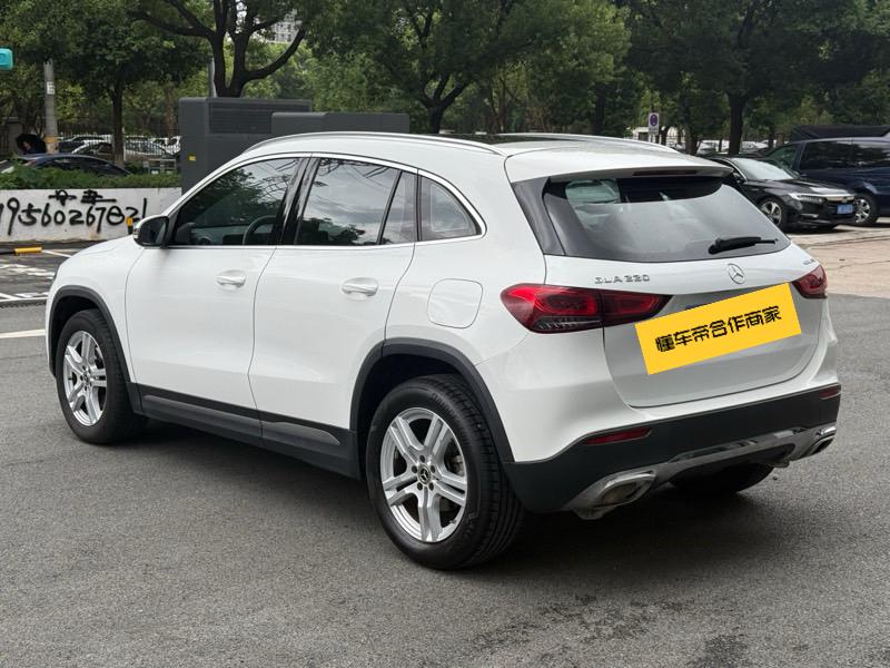 Mercedes-Benz GLA-Class, 2023 — фото 4 из 10