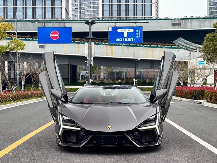 Lamborghini Revuelto, 2024 — купить в Орле под ключ