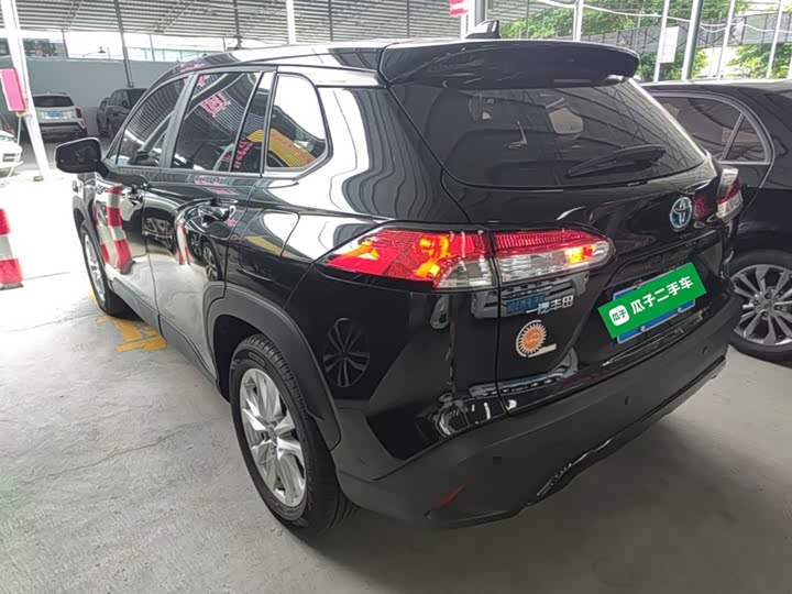 Toyota Corolla Cross, 2024 — фото 5 из 9