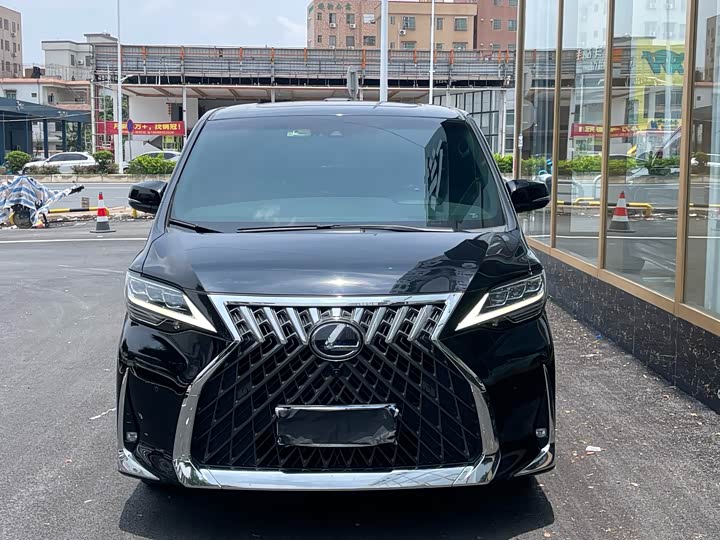 Lexus LM, 2022 — фото 2 из 9