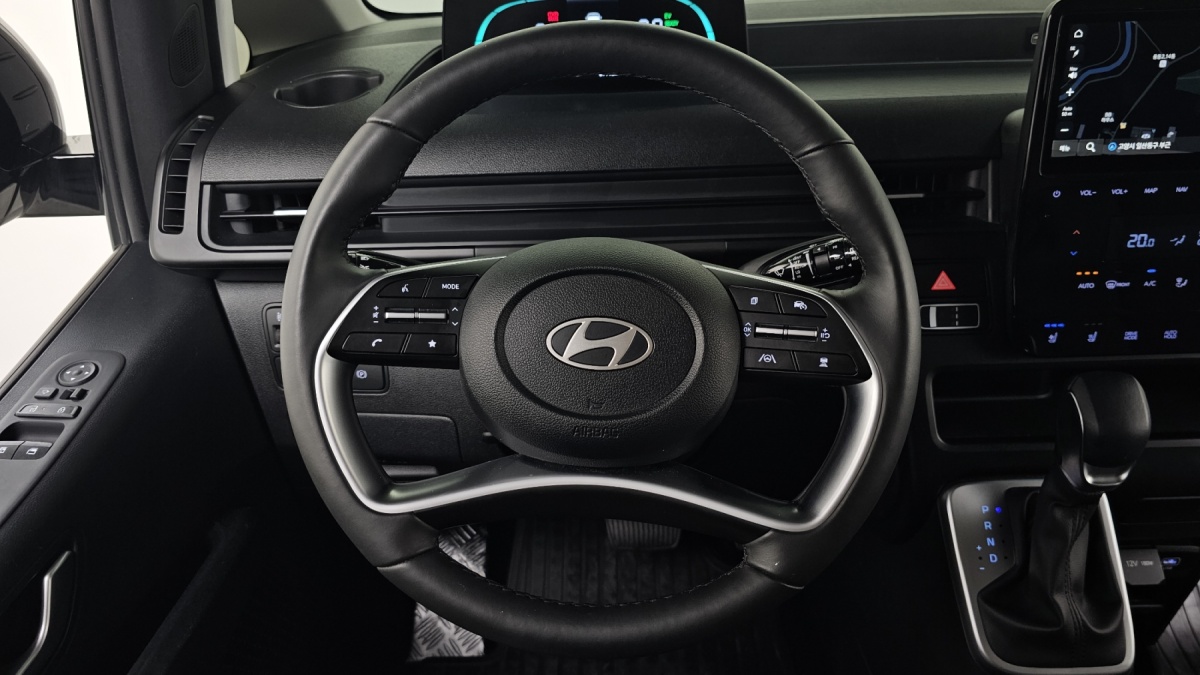 Hyundai Staria, 2025 — фото 12 из 12