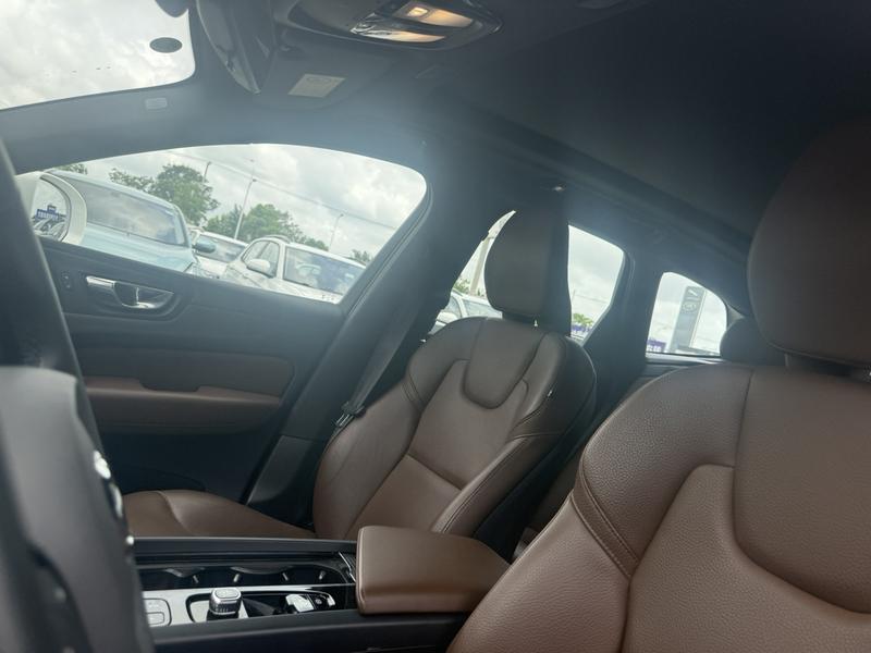 Volvo XC60, 2024 — фото 12 из 12
