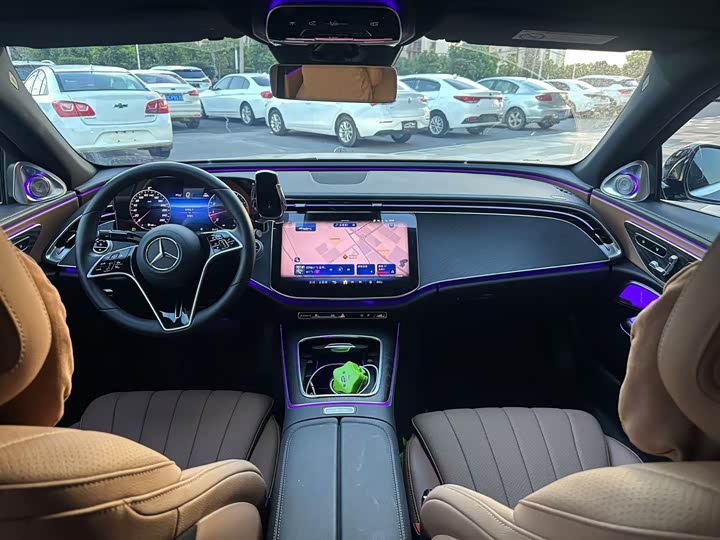 Mercedes-Benz E-Class, 2025 — фото 4 из 9