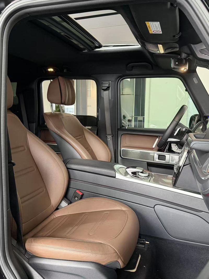 Mercedes-Benz G-Class, 2023 — фото 8 из 11