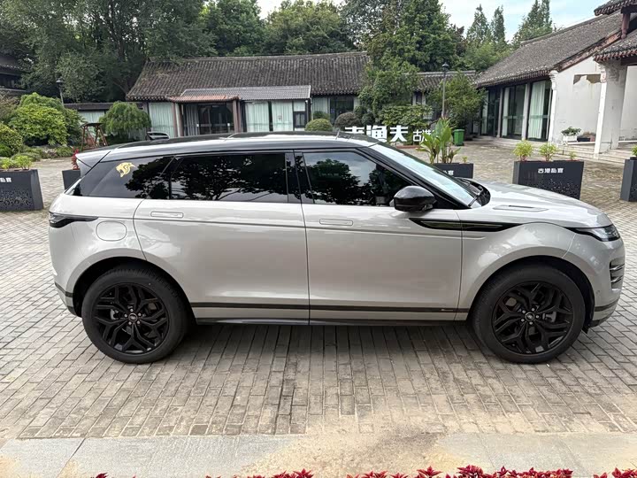 Land Rover Range Rover Evoque L Hybrid, 2022 — фото 7 из 9