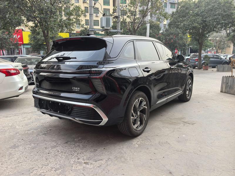 Hongqi HS3 Hybrid, 2025 — фото 5 из 10