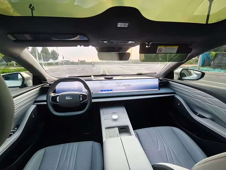 Geely Galaxy E8, 2023 — фото 6 из 9