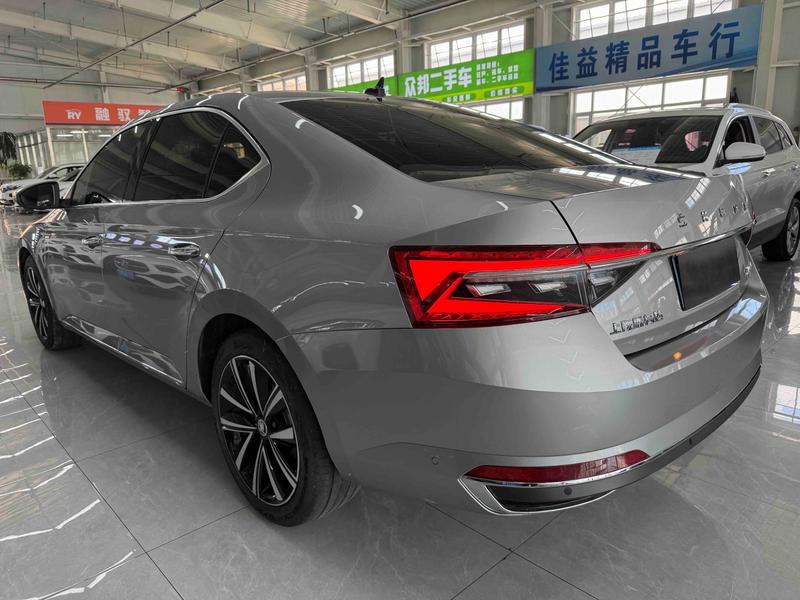 Skoda Superb, 2022 — фото 4 из 12