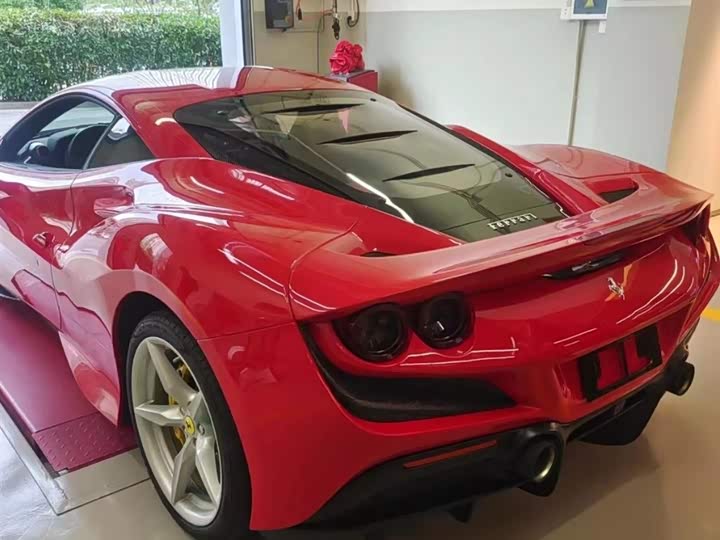 Ferrari F8, 2022 — фото 4 из 7