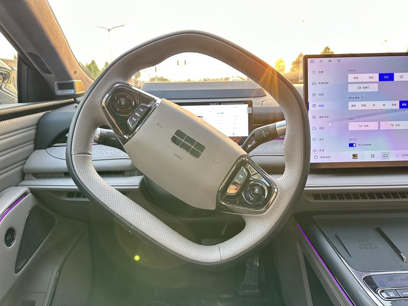 Geely Galaxy Starshine 8 EM-i, 2025 — фото 7 из 10