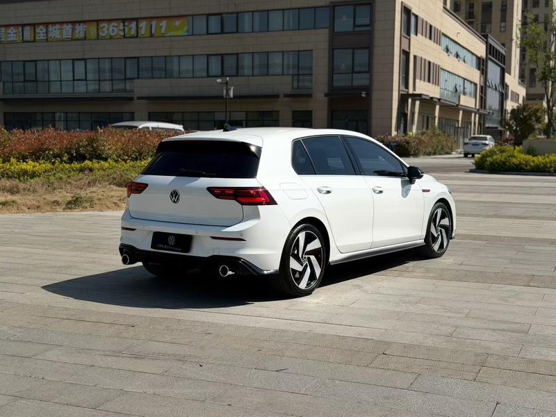 Volkswagen Golf GTI, 2023 — фото 6 из 10