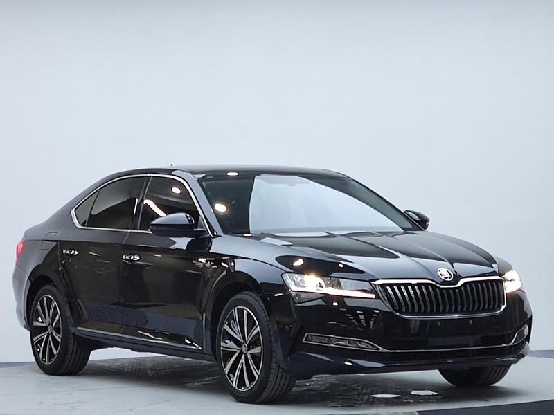 Skoda Superb, 2024 — фото 3 из 12