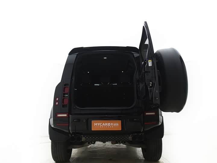 Land Rover Defender, 2023 — фото 4 из 9