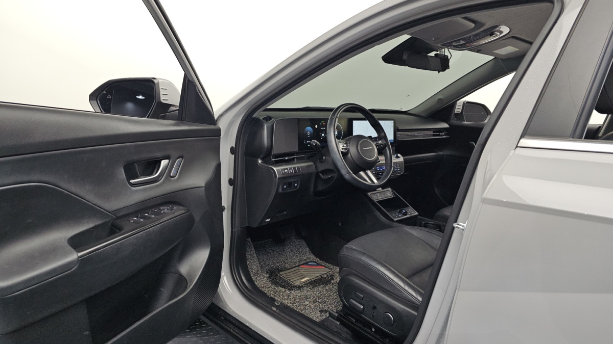Hyundai Kona, 2023 — фото 9 из 12