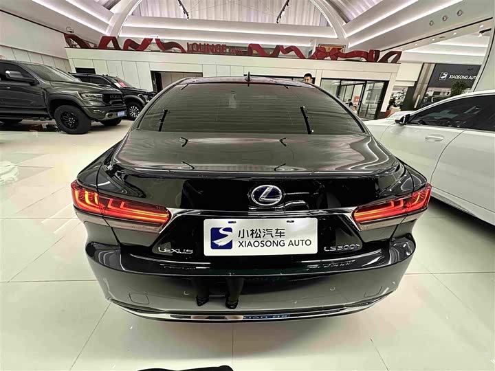 Lexus LS, 2022 — фото 4 из 9