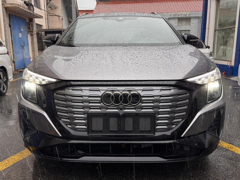 Audi Q5 e-tron, 2023 — фото 2 из 10