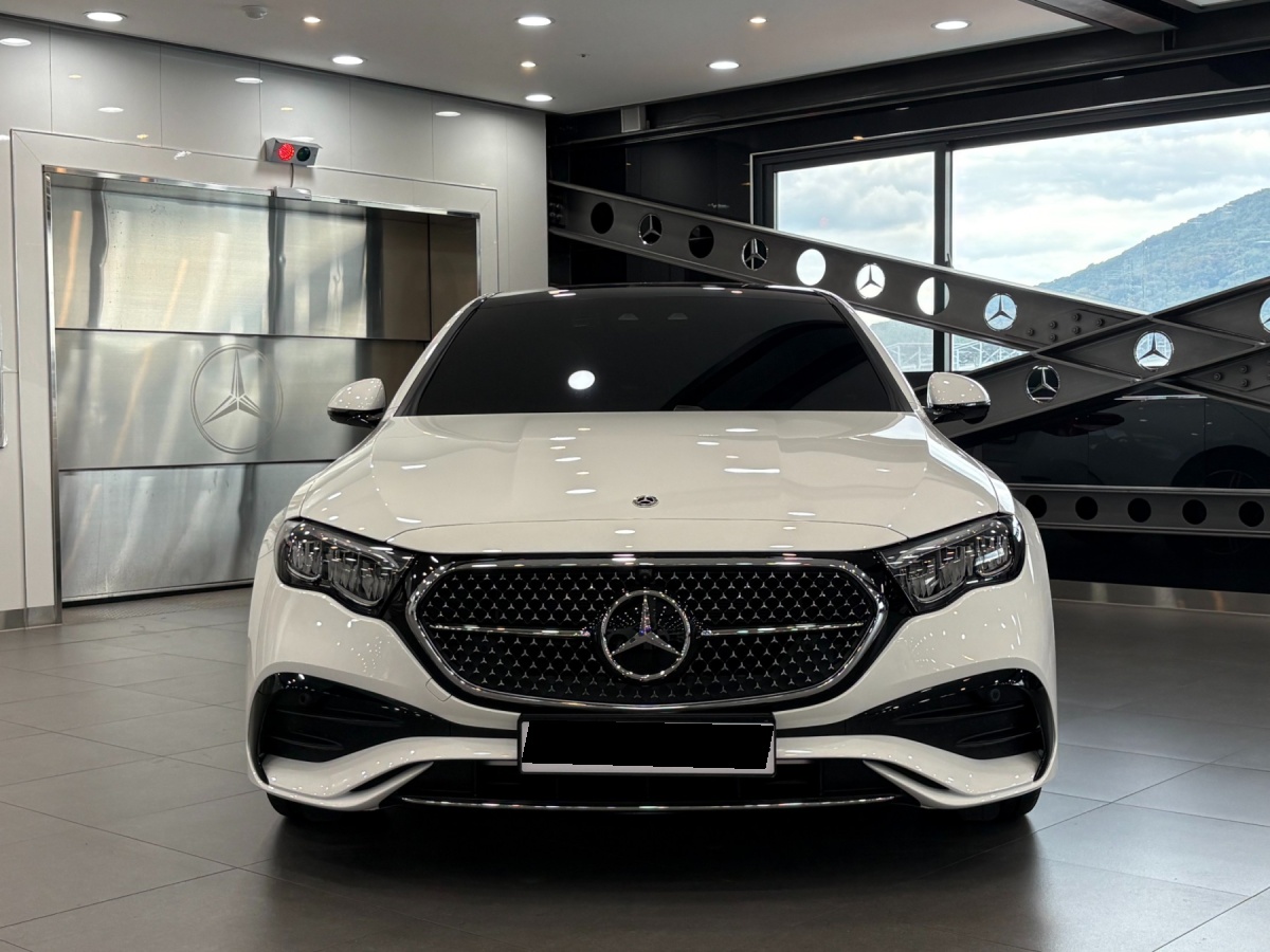 Mercedes-Benz E-Class, 2025 — фото 2 из 12
