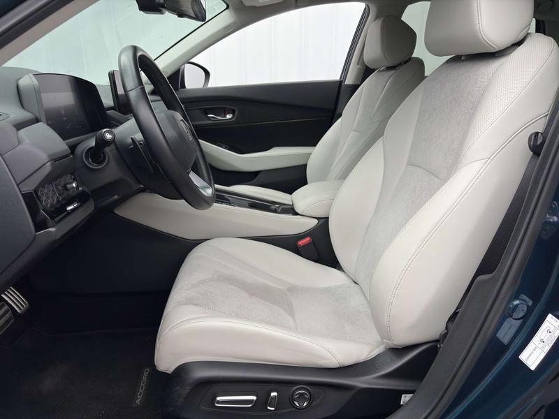 Honda Accord Hybrid, 2023 — фото 12 из 12