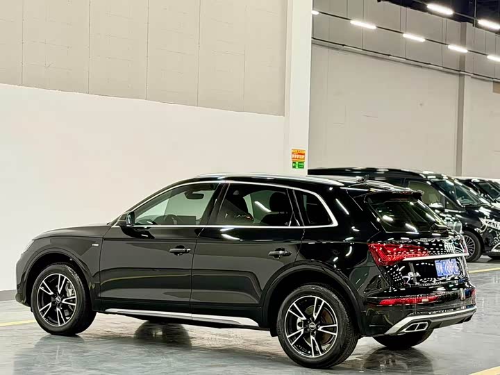 Audi Q5L, 2024 — фото 4 из 9