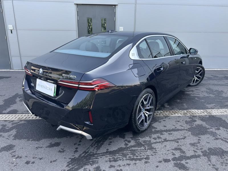 BMW i5, 2025 — фото 5 из 9