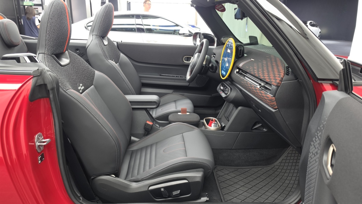 Mini Cooper Convertible, 2025 — фото 10 из 12