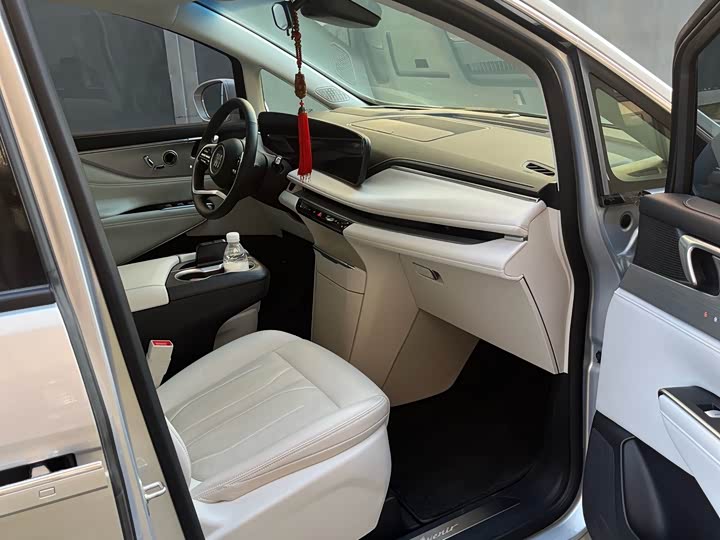 Buick GL8 Hybrid, 2024 — фото 5 из 7