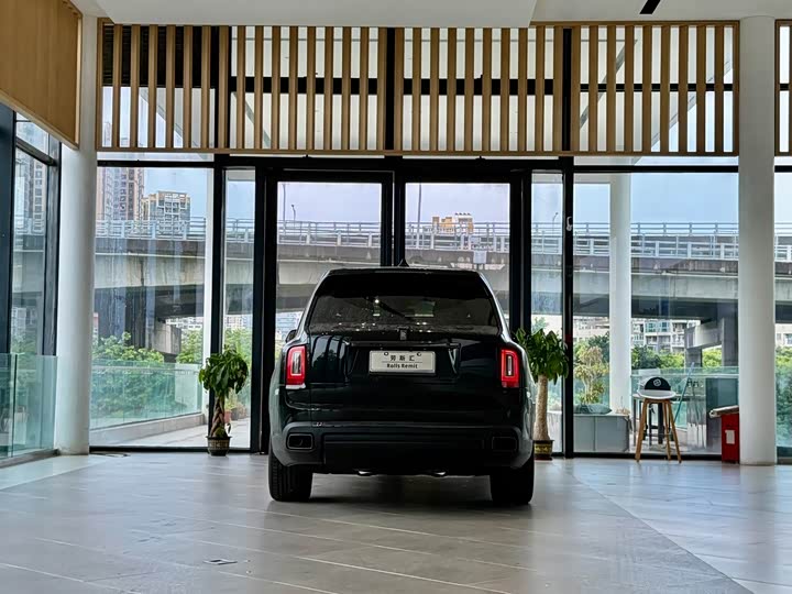 Rolls-Royce Cullinan, 2025 — фото 5 из 9