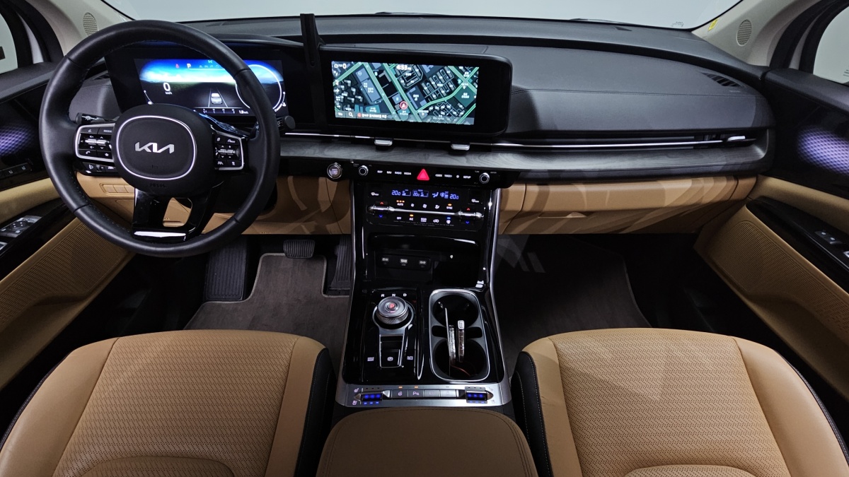 Kia Carnival, 2023 — фото 7 из 12