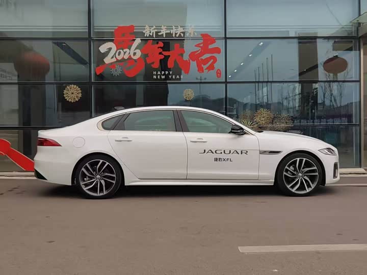 Jaguar XF L, 2023 — фото 5 из 9