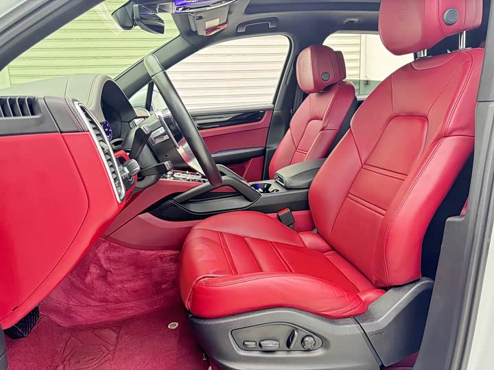 Porsche Cayenne, 2022 — фото 7 из 9