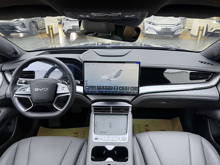 BYD Seal 07 DM-i Hybrid, 2025 — фото 7 из 9
