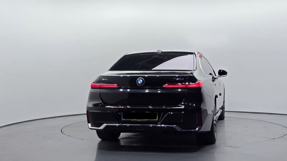 BMW 7 Series, 2024 — фото 4 из 12
