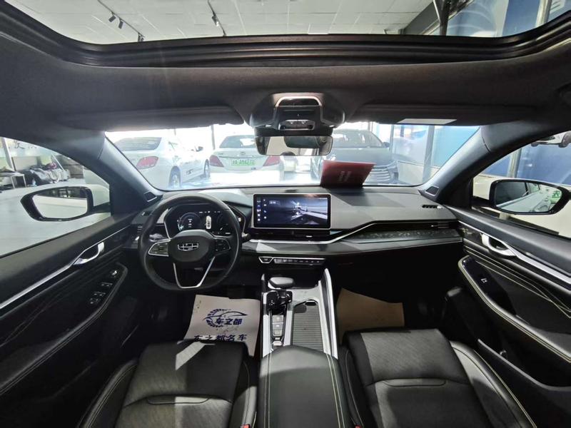 Geely Preface, 2023 — фото 7 из 10