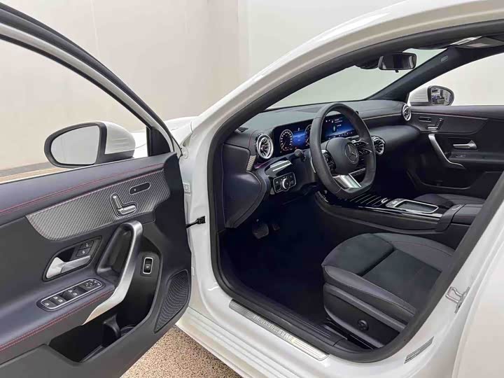Mercedes-Benz A-Class, 2025 — фото 9 из 9